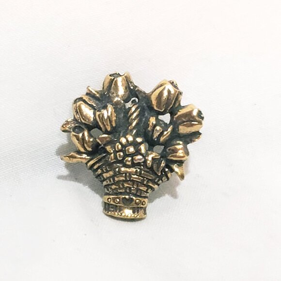 Basket Of Flowers Bouquet Lapel Pin Metal 3/4" Marked CTA - Picture 1 of 4